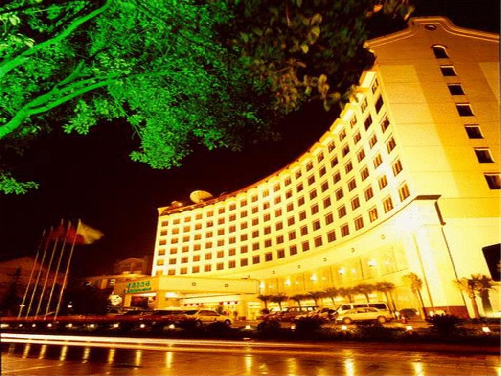 Guilin Bravo Hotel Grand Wing Екстер'єр фото